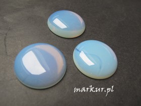 Opal mleczny kaboszon moneta 16 mm 