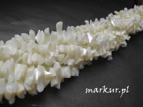 Macica perłowa biała sieczka 8  20 mm sznur 80 cm