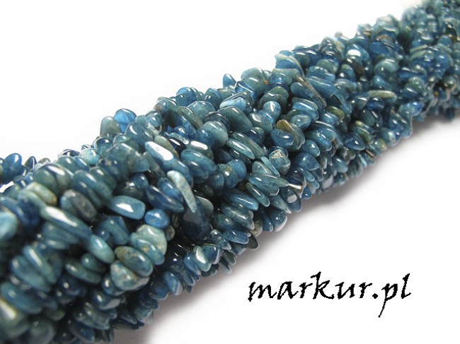 Apatyt niebieski sieczka drobna  4 - 8 mm sznur 80 cm