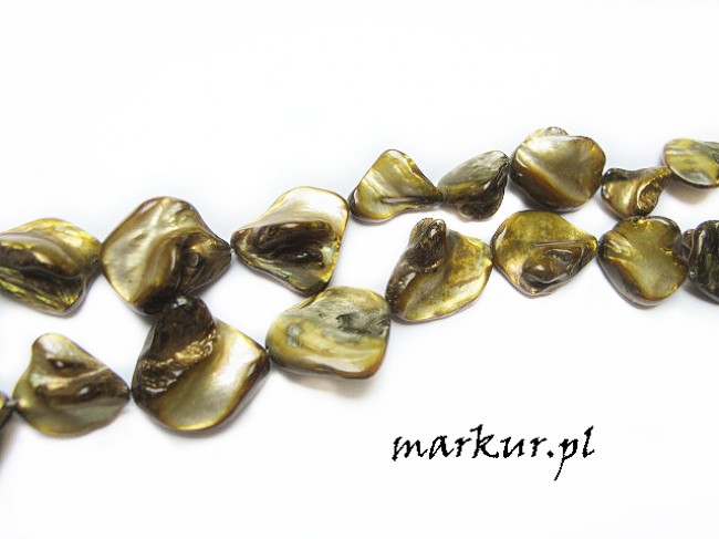 Masa perłowa kolor złoty nuggaty 16 - 25 mm sznur