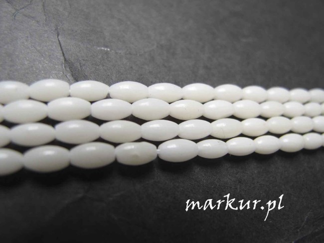 Koral biały ryż 3/6 mm sznur (2)
