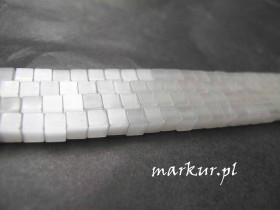Kocie oko białe kostka  4 mm sznur
