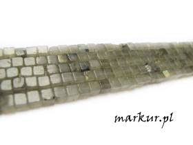 Obrazek 2 dla: Labradoryt kostka  4 mm sznur